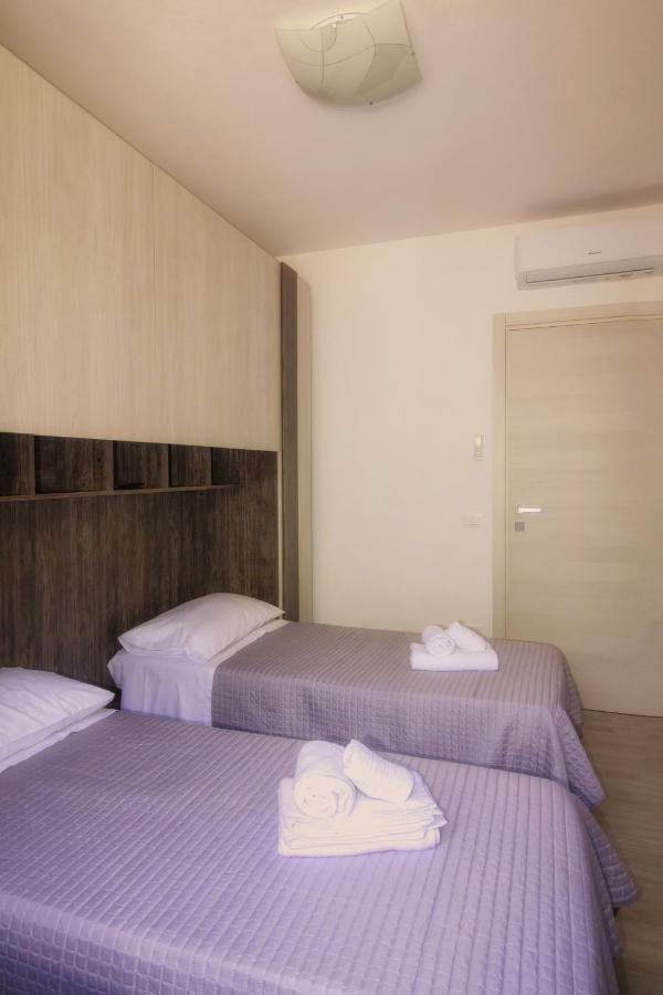 Dd House Family Holiday Apartment Cecina  Exterior foto