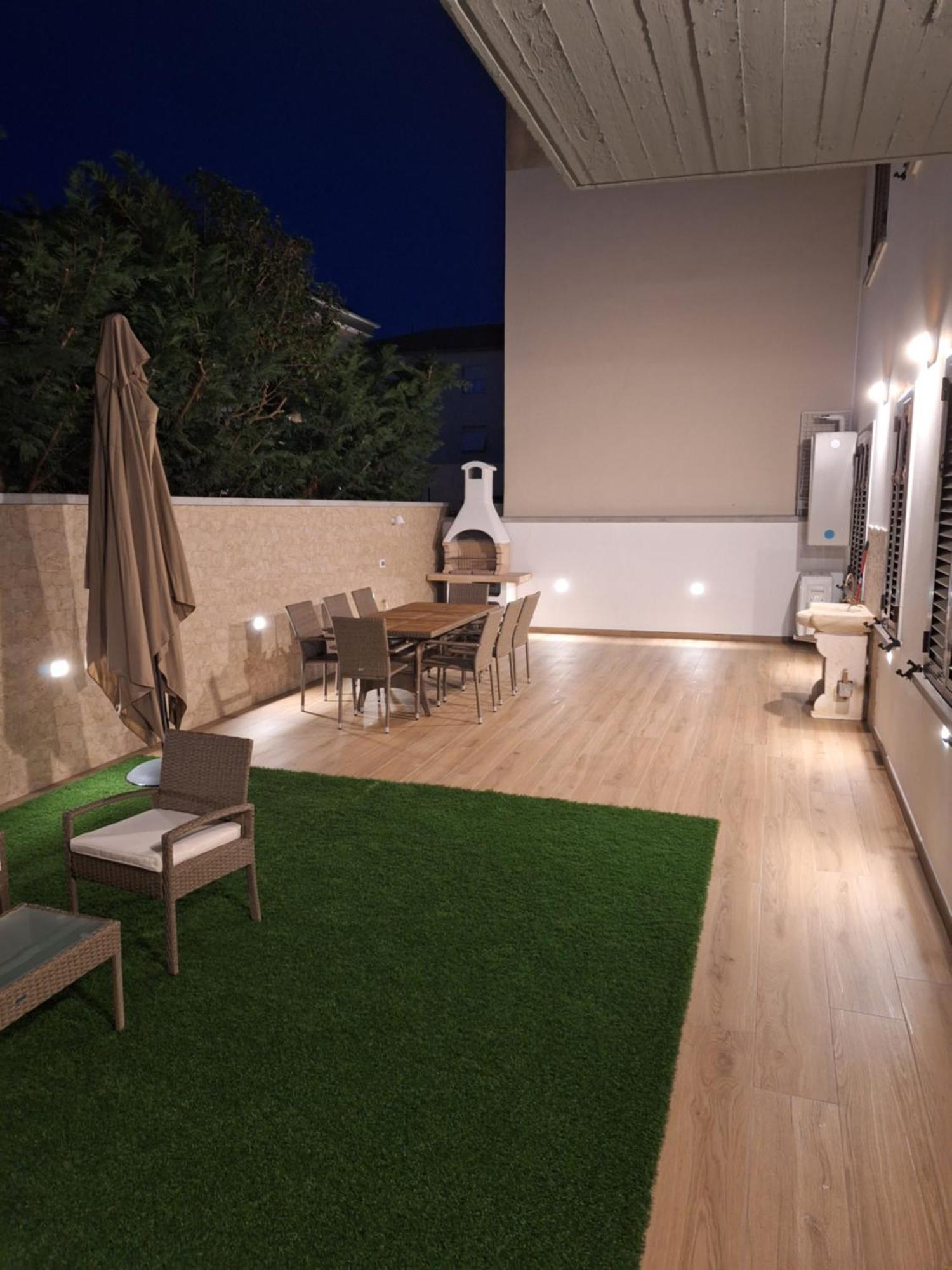 Dd House Family Holiday Apartment Cecina  Exterior foto